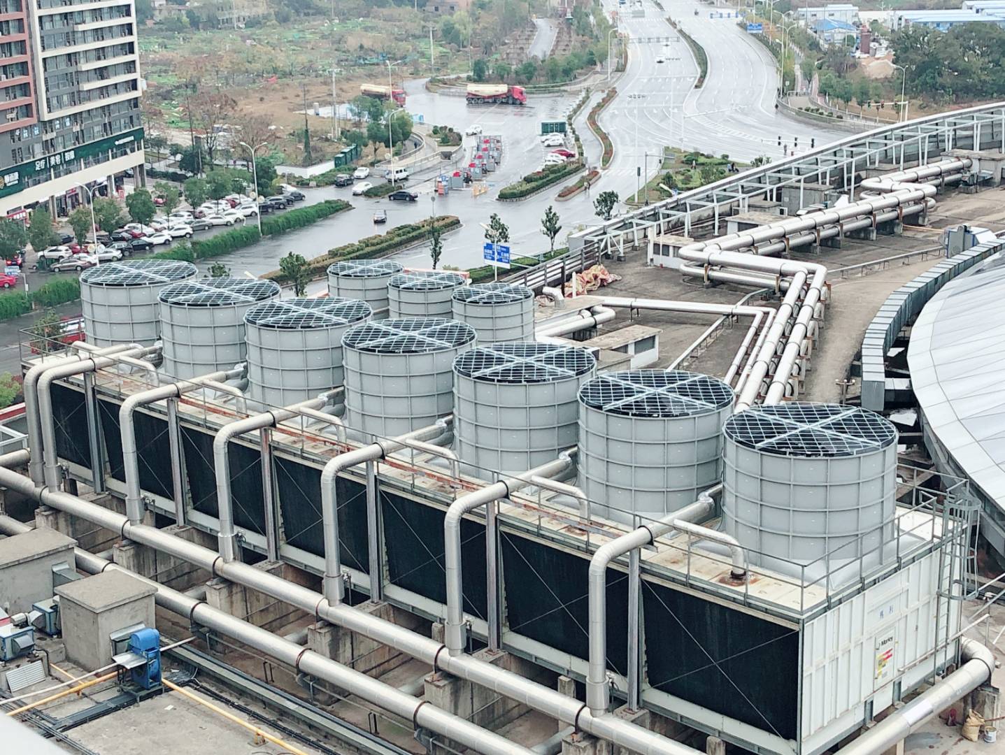 KM橫流超靜音冷卻塔定制廠家價(jià)格(小型冷卻塔廠家)…